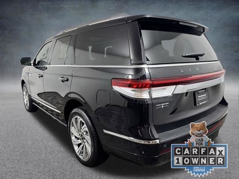 Used 2024 Lincoln Navigator Reserve AWD/4WD image 4