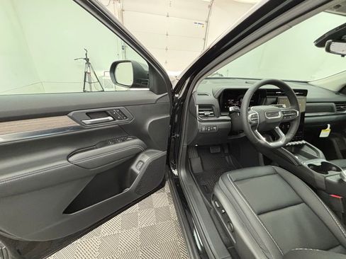 New 2026 GMC Terrain Denali w/ LPO, Floor Liner Package image 17