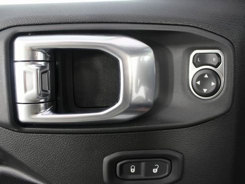 New 2026 Jeep Gladiator Willys image 14