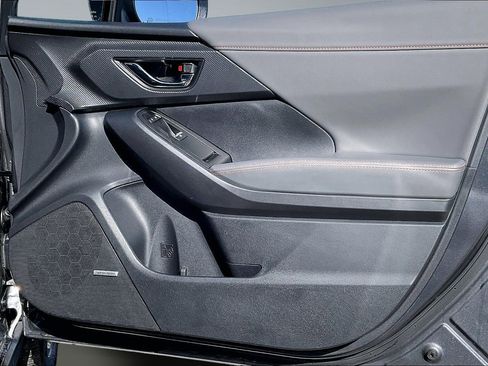 Certified 2025 Subaru Crosstrek 2.5i Limited image 18