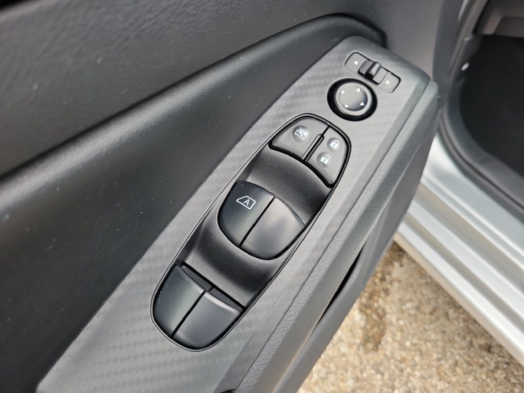 Used 2024 Nissan Altima 2.5 SV FWD image 20