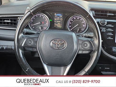 Used 2020 Toyota Camry SE w/ Convenience Package FWD image 12