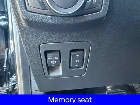 Used 2018 Ford F150 Lariat w/ Equipment Group 502A Luxury AWD/4WD image 19