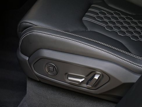 Used 2023 Lamborghini Urus Performante AWD/4WD image 29