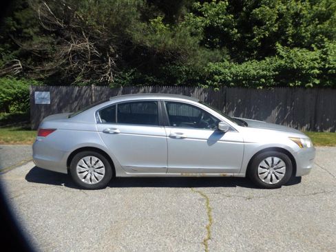 Used 2010 Honda Accord LX image 6