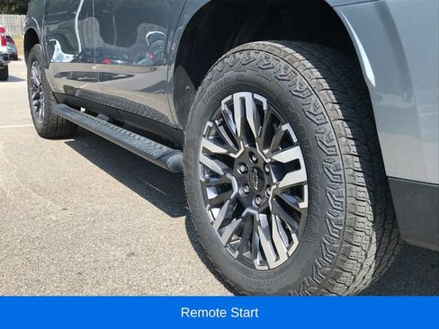 Used 2026 Chevrolet Tahoe Z71 w/ Comfort Package AWD/4WD image 12