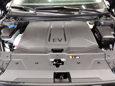 Certified 2026 Hyundai Ioniq 5 SE RWD image 9