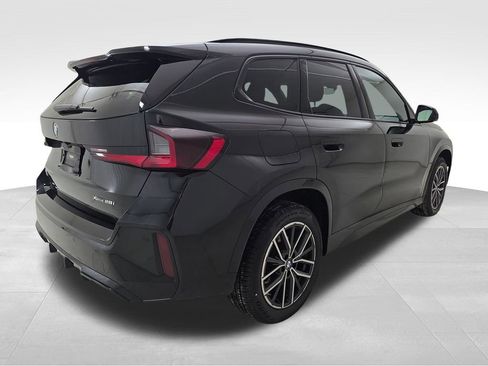 Certified 2023 BMW X1 xDrive28i w/ Premium Package image 9