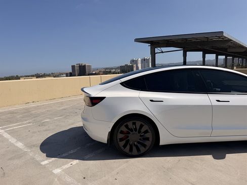 Used 2021 Tesla Model 3 Performance AWD/4WD image 8