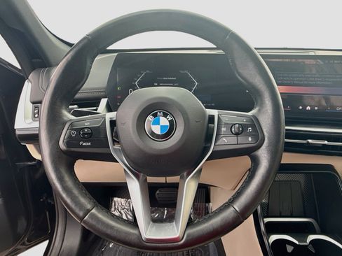 Used 2025 BMW X1 xDrive28i AWD/4WD image 18