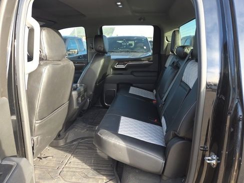 Used 2025 GMC Sierra 1500 Elevation image 17