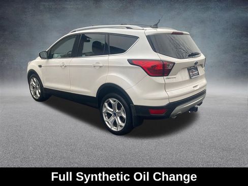 Used 2019 Ford Escape Titanium image 3