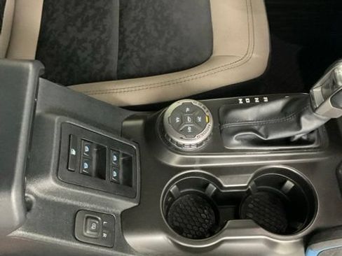 Used 2023 Ford Bronco Wildtrak AWD/4WD image 22