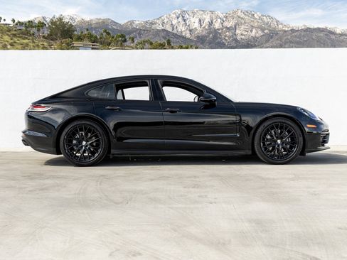 Certified 2023 Porsche Panamera image 8