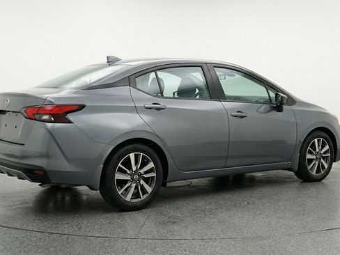 Used 2025 Nissan Versa SV image 9