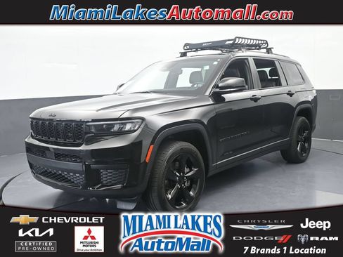 Used 2022 Jeep Grand Cherokee L Laredo RWD image 1
