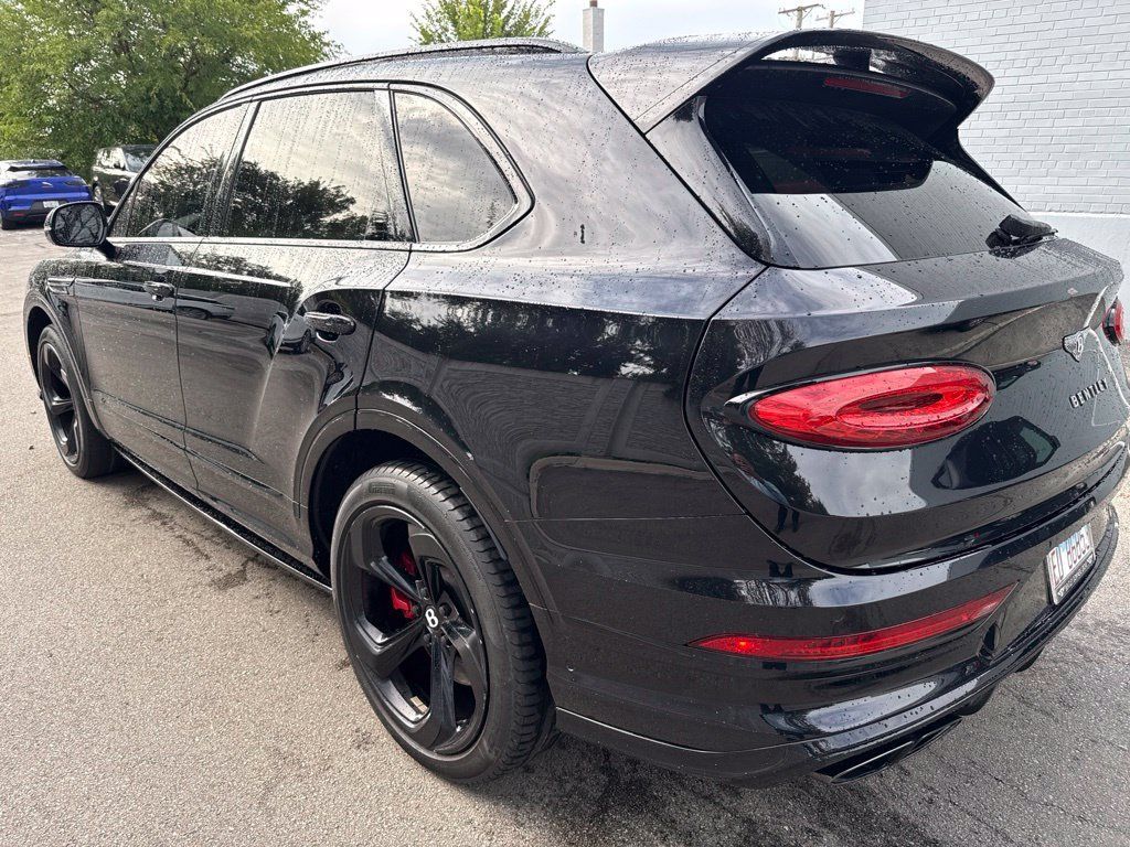 Used 2022 Bentley Bentayga AWD/4WD image 3