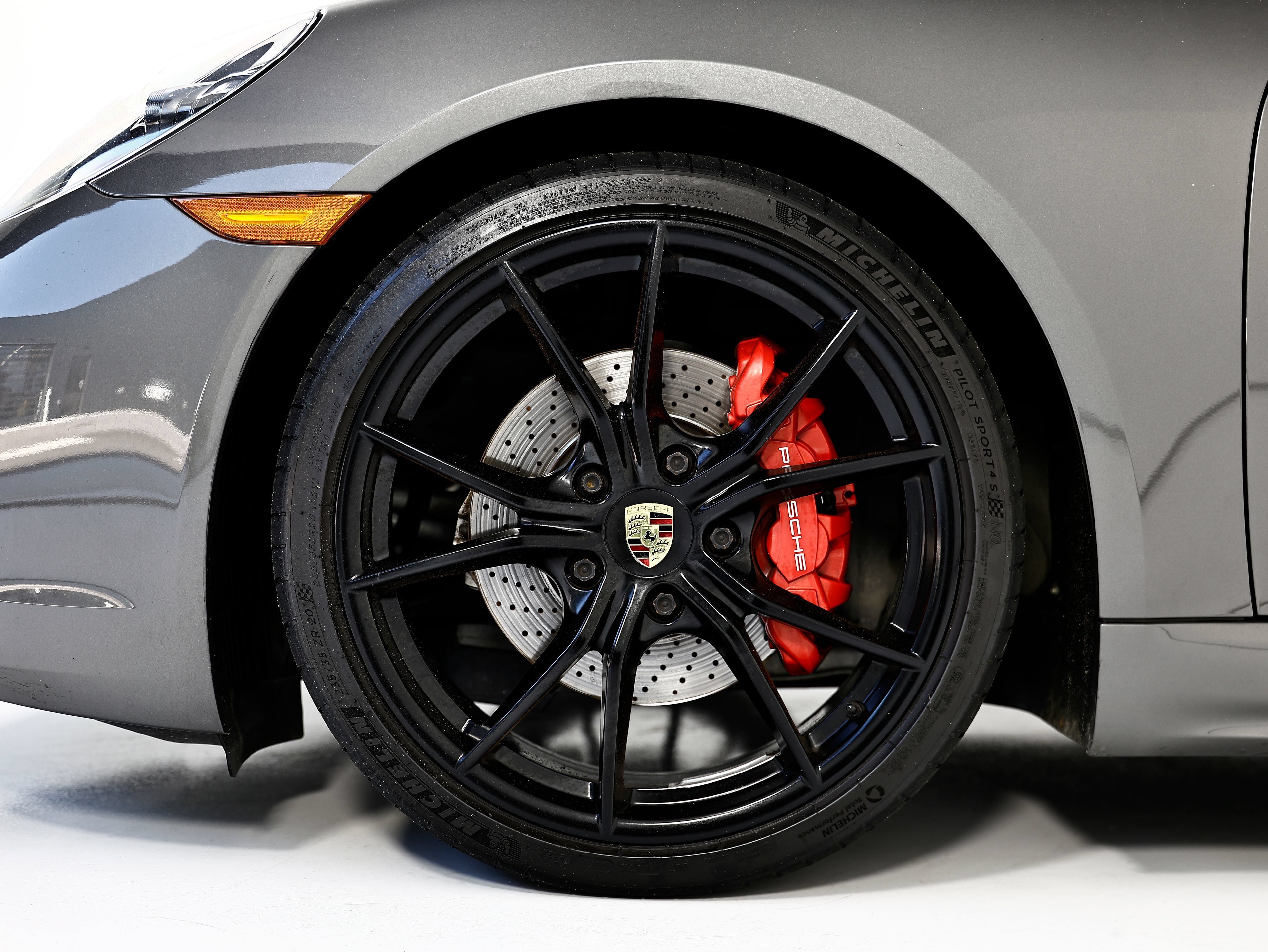 Used 2018 Porsche 718 Cayman S RWD image 11