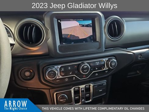 Used 2023 Jeep Gladiator Sport AWD/4WD image 24