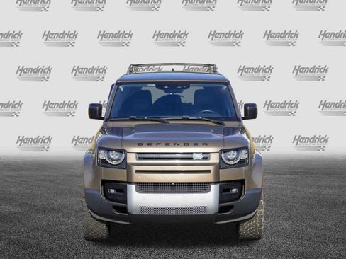 Used 2020 Land Rover Defender 110 HSE image 3