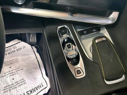 Used 2022 Chevrolet Corvette Stingray Premium Conv w/ Z51 Performance Package image 18