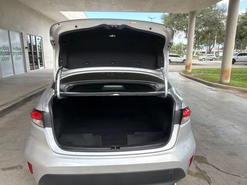 Used 2023 Toyota Corolla LE FWD image 31