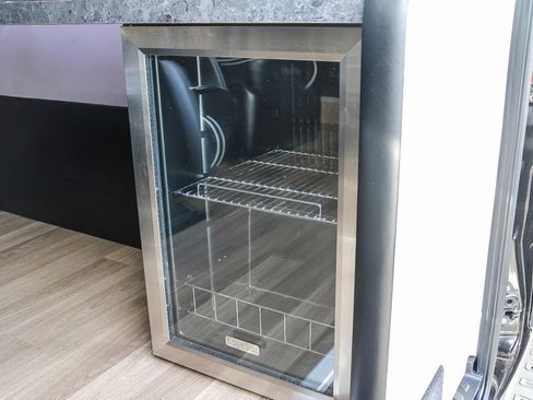 Used 2017 Mercedes-Benz Sprinter 3500 image 21