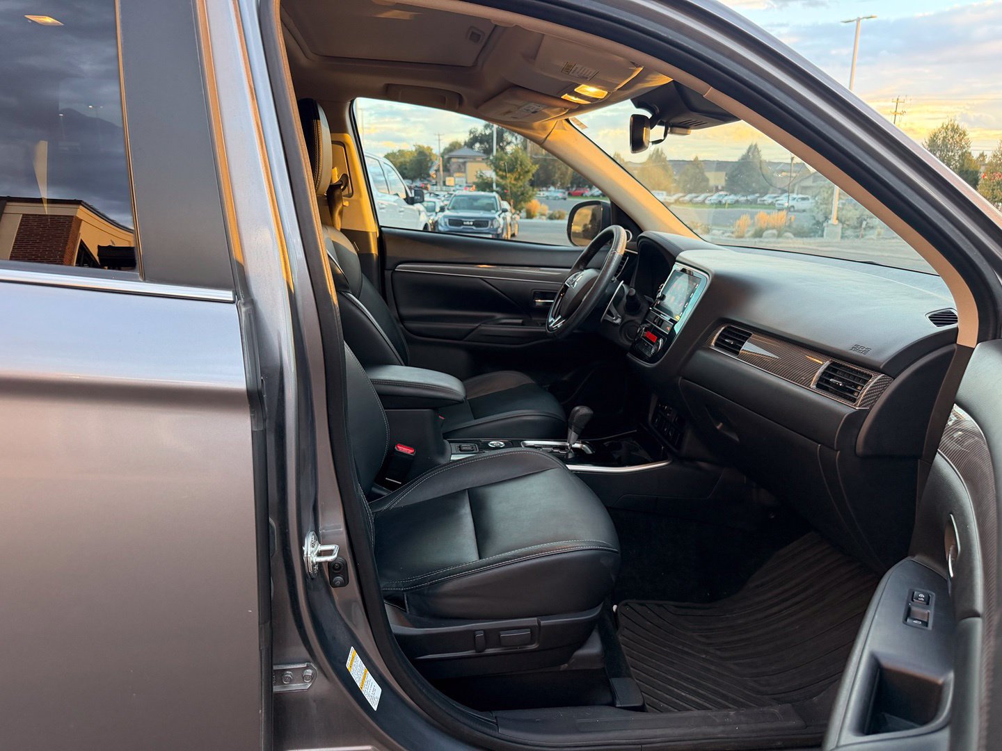 Used 2019 Mitsubishi Outlander GT AWD/4WD image 23