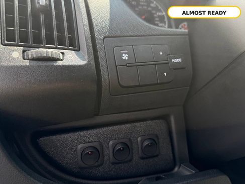Used 2015 RAM ProMaster 2500 w/ Premium Appearance Group FWD image 15