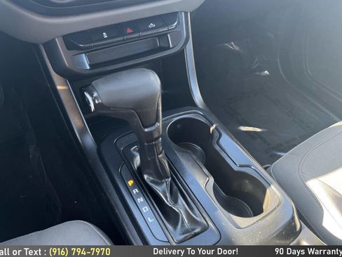 Used 2017 Chevrolet Colorado W/T RWD image 18