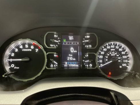 Used 2018 Toyota Tundra SR5 w/ SR5 Upgrade Package RWD image 16