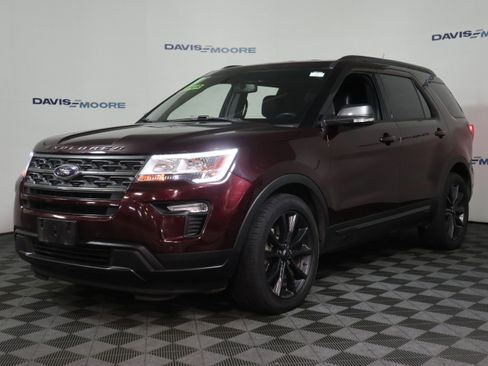 Used 2019 Ford Explorer XLT w/ Equipment Group 202A image 12
