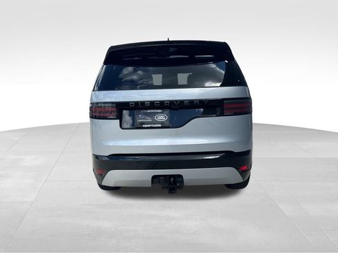 New 2024 Land Rover Discovery Dynamic SE image 6