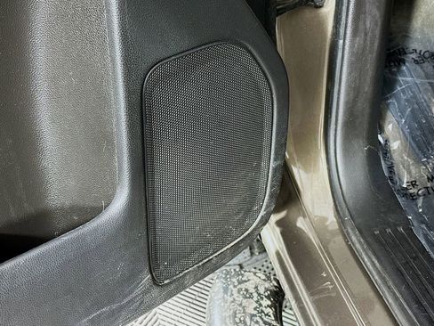 Used 2015 GMC Sierra 1500 SLE w/ SLE Value Package image 24