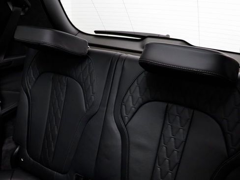New 2026 BMW ALPINA XB7 AWD/4WD image 18