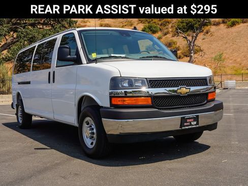 Used 2025 Chevrolet Express 3500 LT w/ LT Preferred Equipment Group RWD image 7