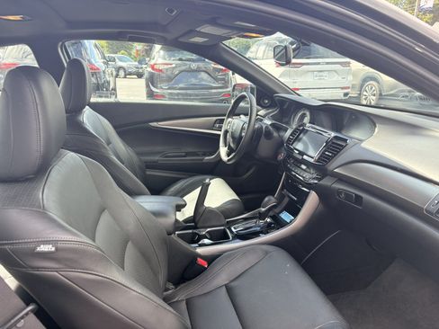 Used 2017 Honda Accord EX-L image 18