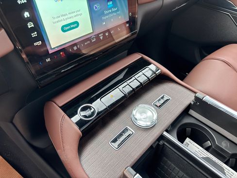 New 2026 Lincoln Navigator Reserve AWD/4WD image 22