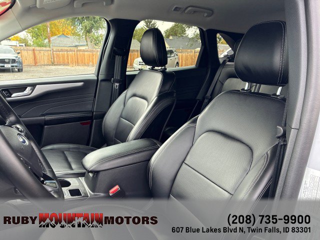 Used 2025 Ford Escape Platinum AWD/4WD image 11