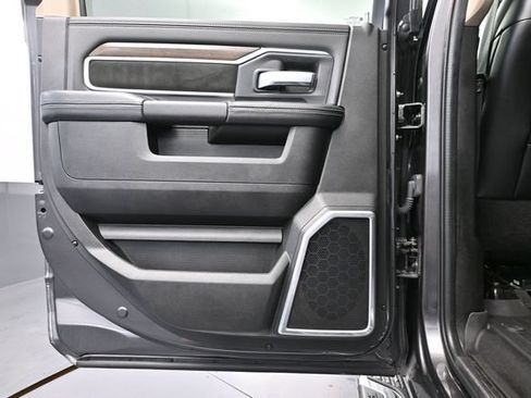 Used 2022 RAM 3500 Laramie AWD/4WD image 26