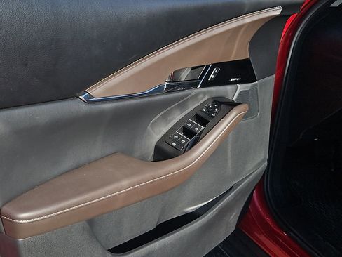 Used 2023 MAZDA CX-30 AWD 2.5 S w/ Premium Package image 18