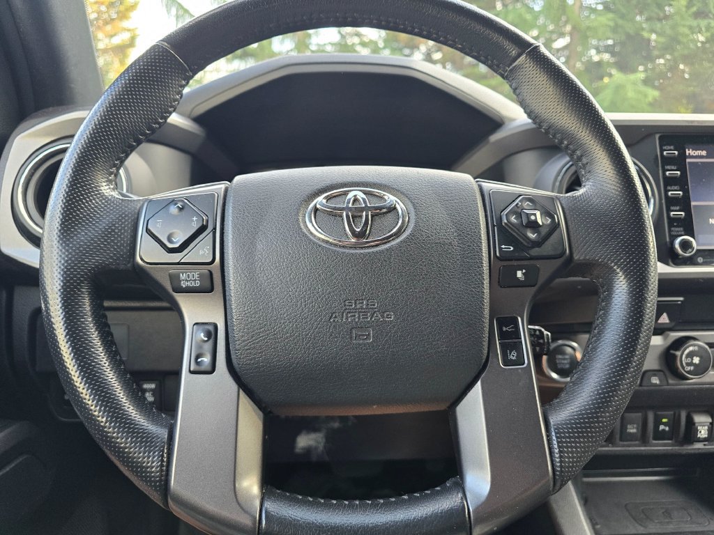 Used 2020 Toyota Tacoma TRD Sport w/ Technology Package RWD image 14