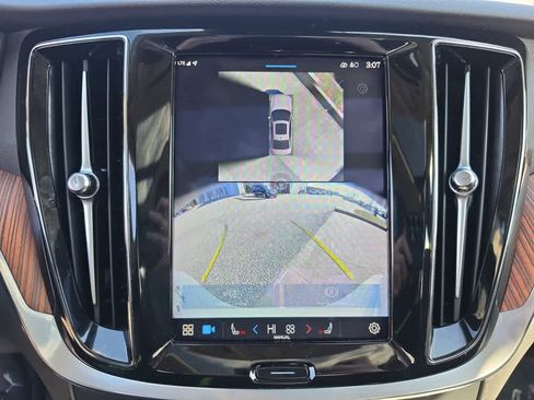 Used 2024 Volvo S60 B5 Plus image 17