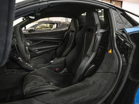 Used 2026 McLaren 750S Spider RWD image 26