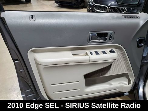 Used 2010 Ford Edge SEL FWD image 8
