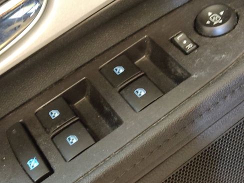 Used 2017 Chevrolet Equinox LS image 27