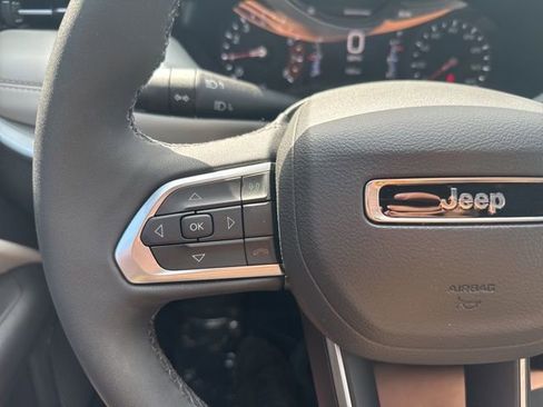 New 2025 Jeep Compass Limited w/ Sun & Sound Group image 13