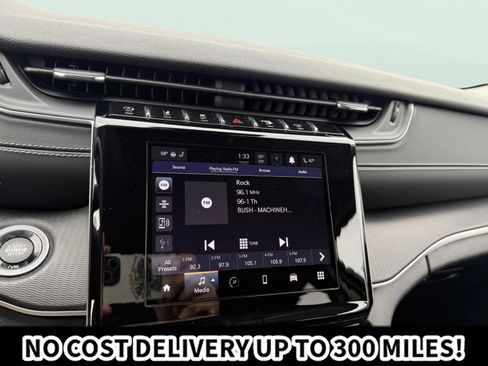 Used 2023 Jeep Grand Cherokee Laredo w/ Luxury Tech Group I AWD/4WD image 24