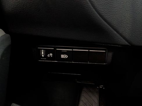 Certified 2023 Toyota Corolla Cross LE image 18