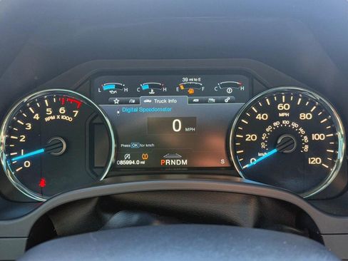 Used 2018 Ford F150 Lariat w/ Equipment Group 502A Luxury image 28